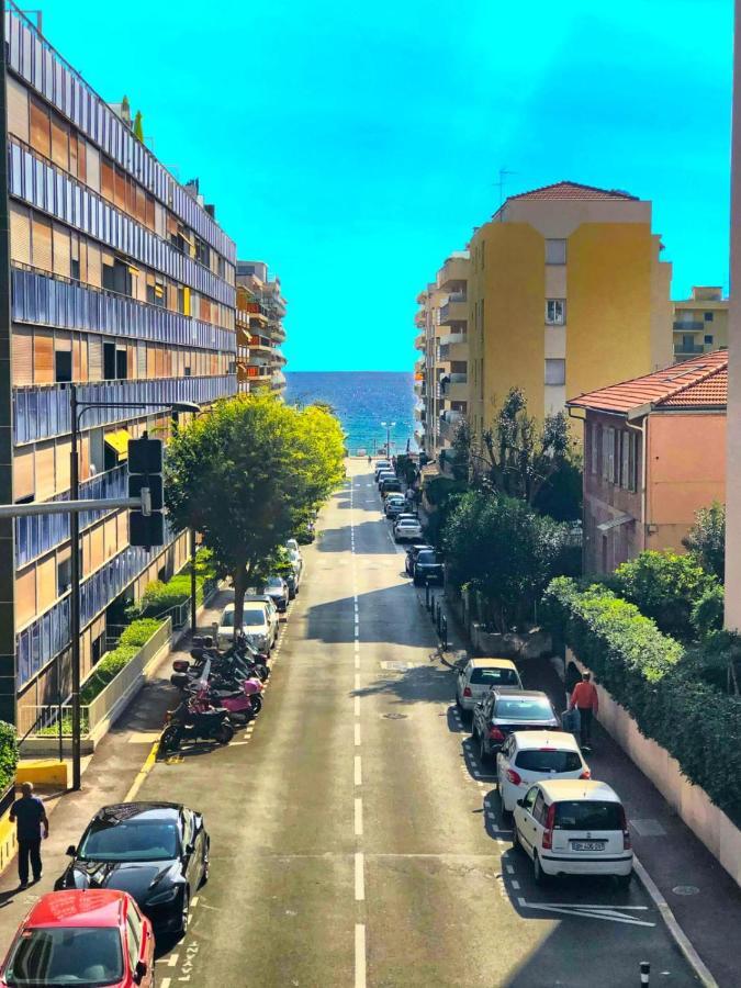Pearl Holiday Home - Remote Work Friendly Roquebrune-Cap-Martin Bagian luar foto